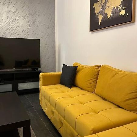 Lovely Apartment In City Center . Belgrad Exteriör bild