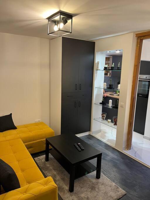 Lovely Apartment In City Center . Belgrad Exteriör bild